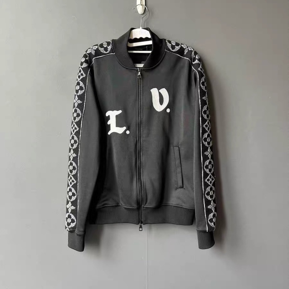 🚩steal authentic Louis Vuitton Black Garment with Blue Label